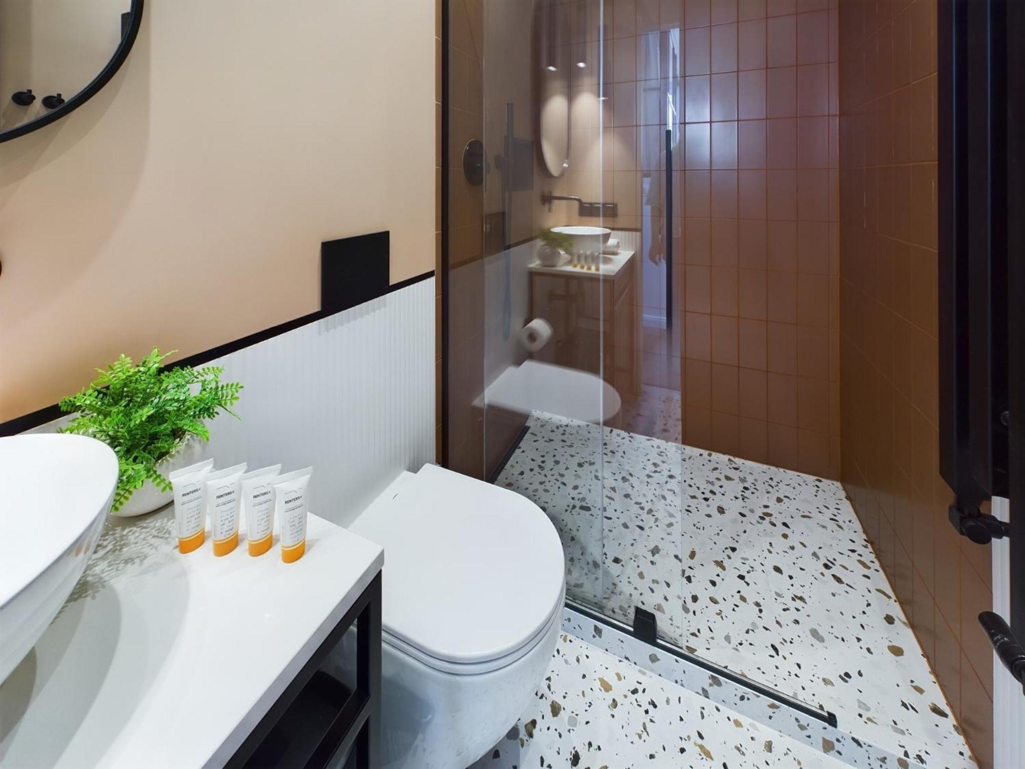 City Center Apartments Hoza By Noclegi Renters 华沙 外观 照片